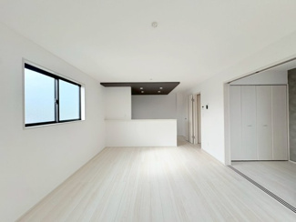 【居間・リビング】 | 川越市宮元町　新築分譲　「本川越駅」徒歩28分　敷地36坪　【川越小学区】