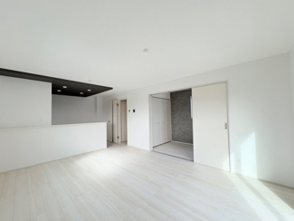 【居間・リビング】 | 川越市宮元町　新築分譲　「本川越駅」徒歩28分　敷地36坪　【川越小学区】