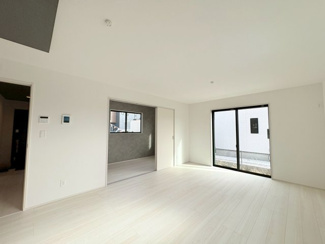 【居間・リビング】 | 川越市宮元町　新築分譲　「本川越駅」徒歩28分　敷地36坪　【川越小学区】