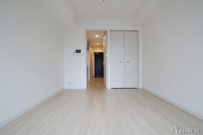 【居間・リビング】 | S-RESIDENCE葵Ⅱ | こちらのリビングで趣味の時間をお楽しみください