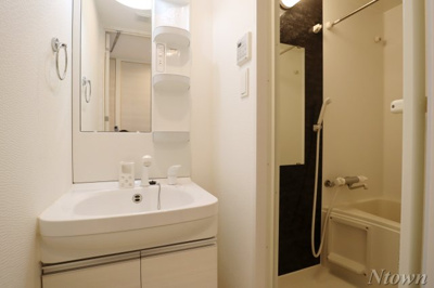 【洗面所】 | S-RESIDENCE葵Ⅱ | 広い洗面スペース