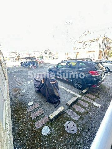 ソル・イ・ソンブラの駐車場|駐車場があります