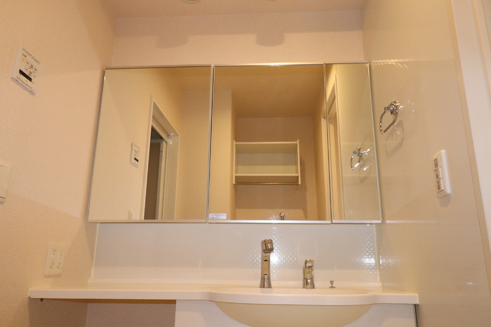 セキュレア須屋　A棟の洗面所