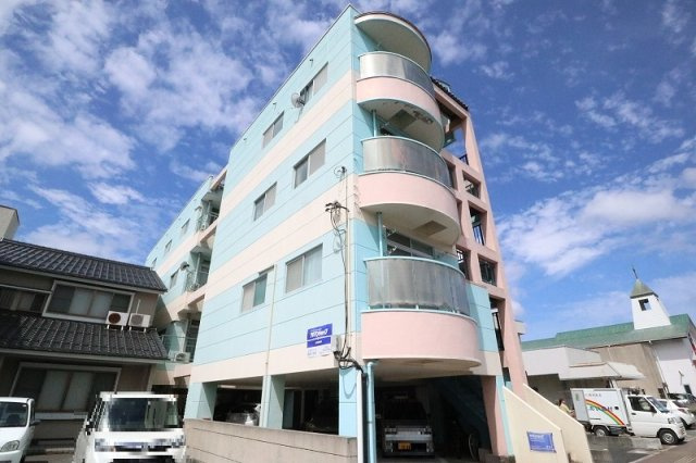 メゾンデフルールの外観