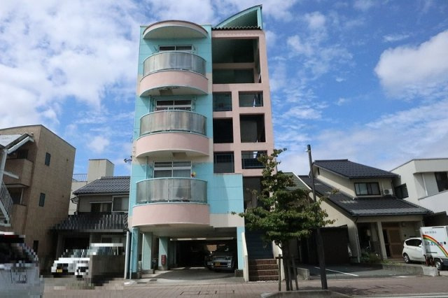 メゾンデフルールの外観