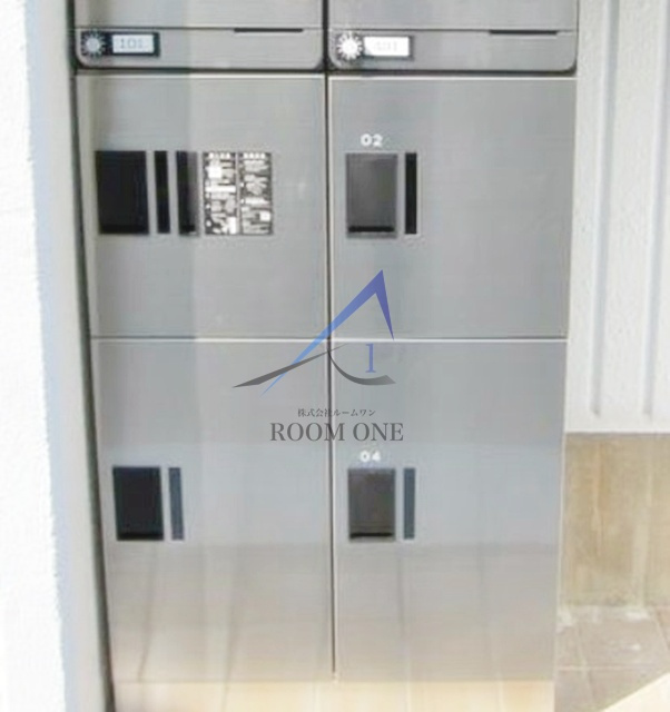 石井マンションのその他共用部分|宅配ボックスです。