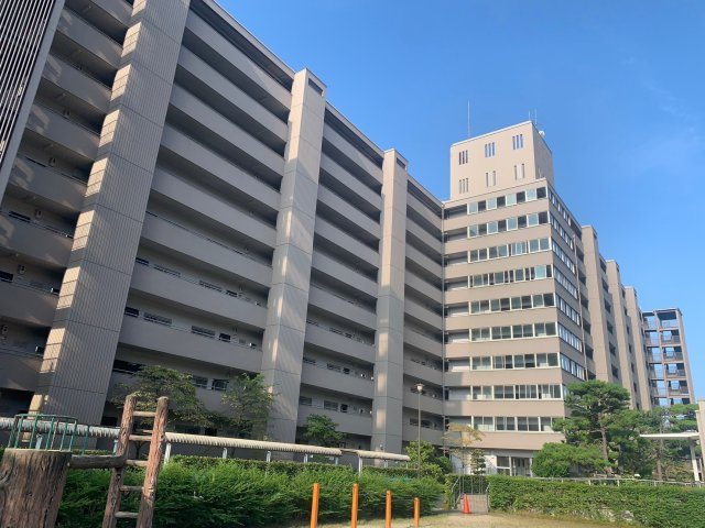 山科住宅Ａ棟の外観