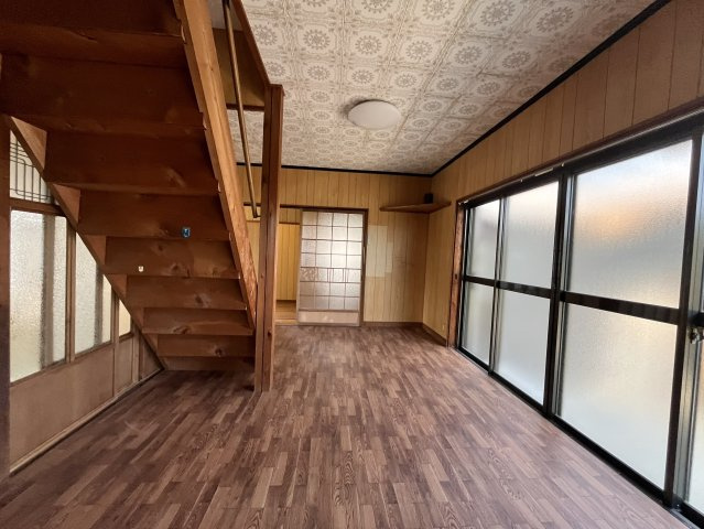 泉南郡岬町淡輪貸家の洋室