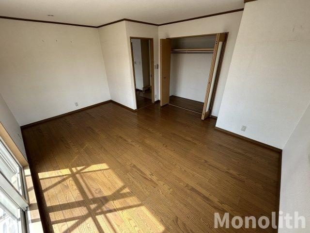 ユウパレス府中西の洋室