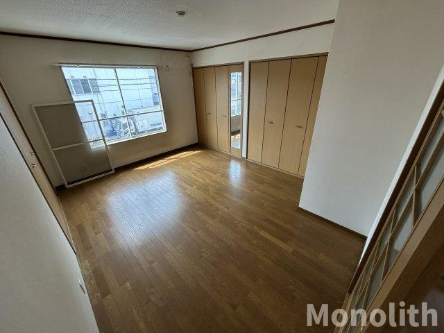 ユウパレス府中西の洋室