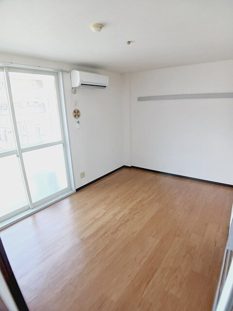 カレントハウスⅡＣの居間・リビング|居室・リビング