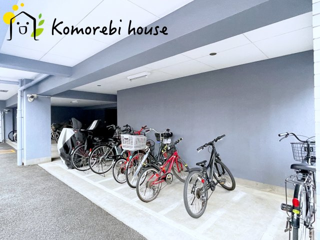 セザールガーデン大宮の駐輪場