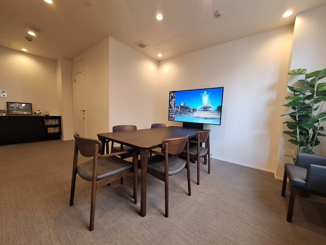 （シニア限定）グランメゾン～ヘーベルVillage東伏見～のロビー|コミュニティスペース