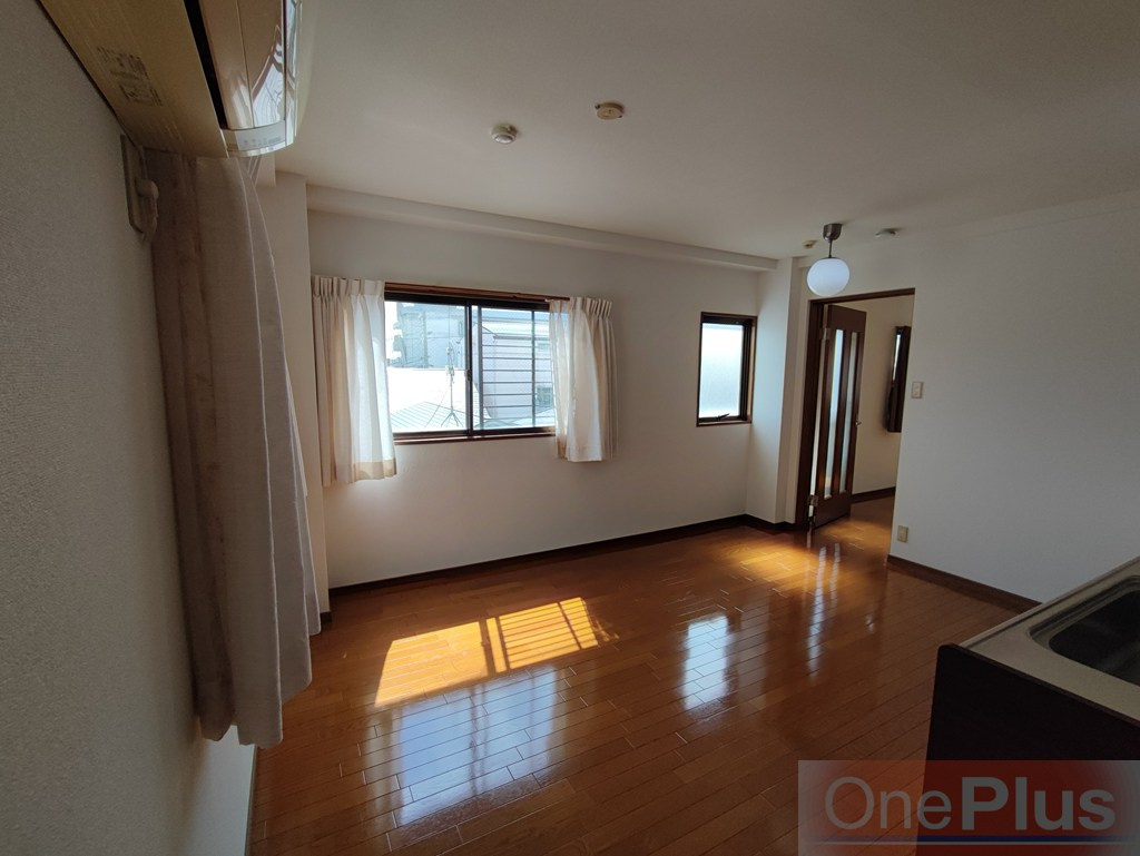 アムール王子公園の居間・リビング