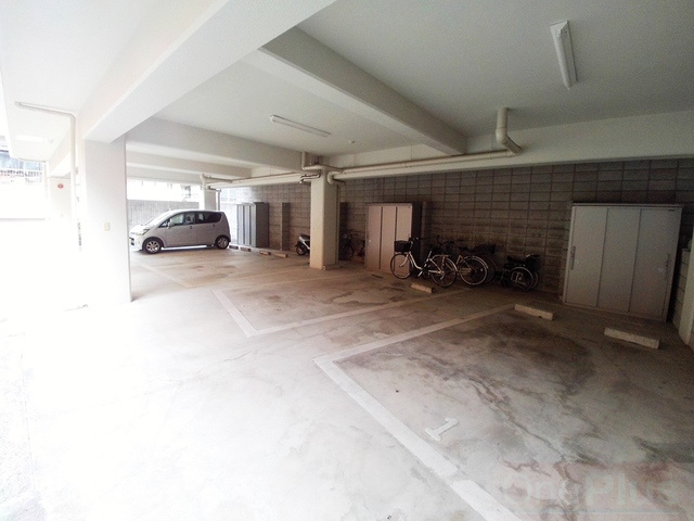 アムール王子公園の駐車場