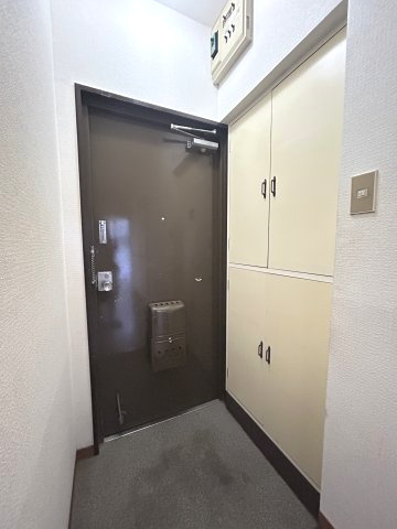 タジマハイツの玄関