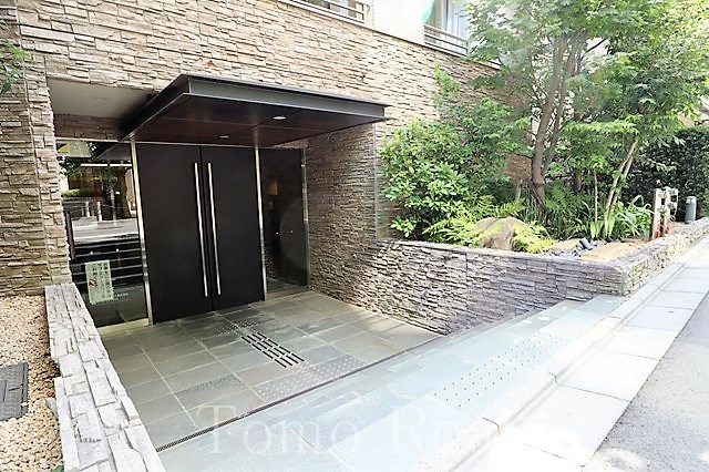 パークアクシス溜池山王のエントランス