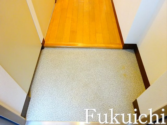 クレール目黒の玄関