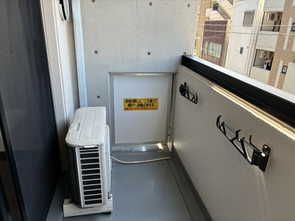 プレシャス代官のバルコニー