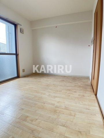 フォレストプラザ森下の居間・リビング