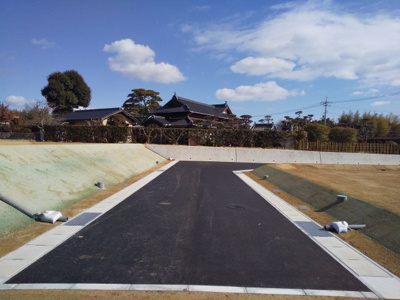 【前面道路含む現地写真】 | フィールズ西岐波（大沢） | 団地内道路