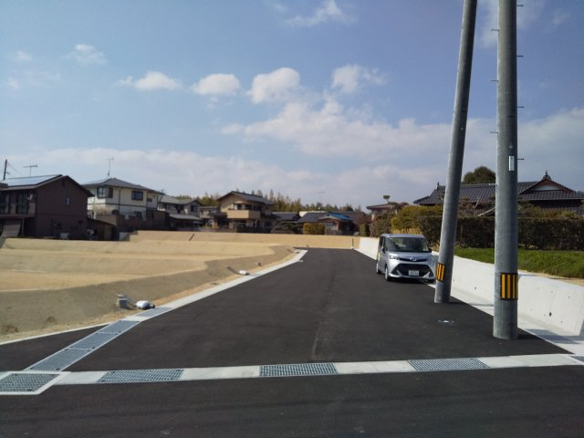 【前面道路含む現地写真】 | フィールズ西岐波（大沢） | 前面道路
