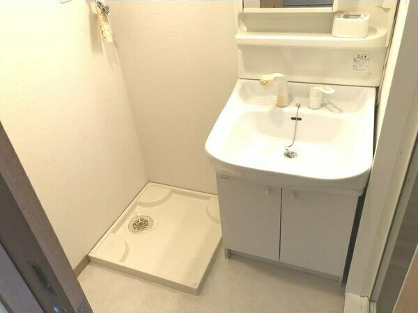 AHマンション泉の洗面所