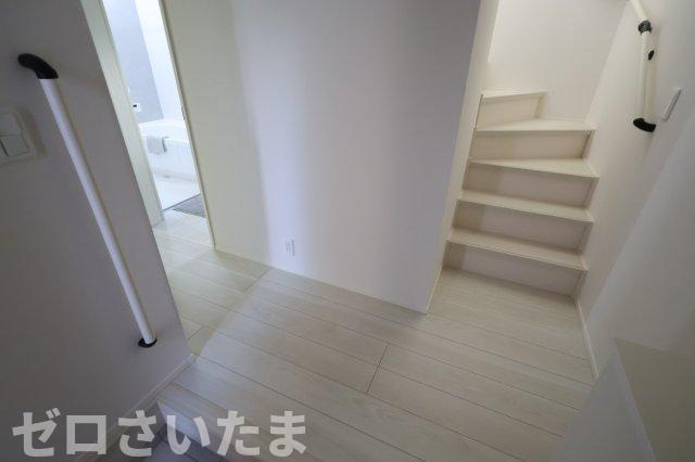 《仲介手数料無料》志木市中宗岡３丁目10-5(全1戸)新築一戸建てリナージュの玄関
