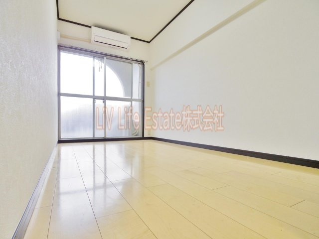 諫早第一ビルの洋室