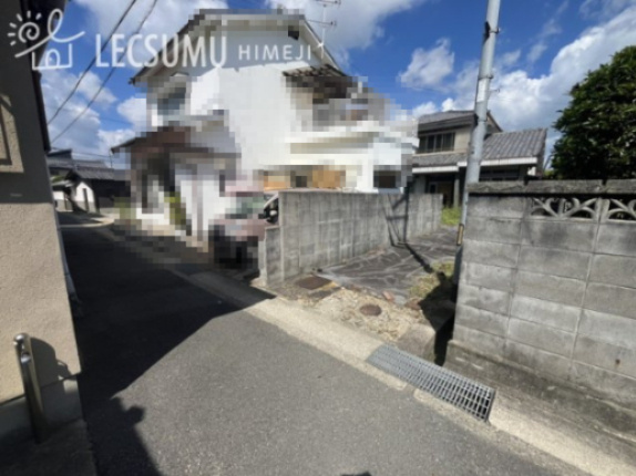 姫路市御国野町国分寺/中古戸建の前面道路含む現地写真