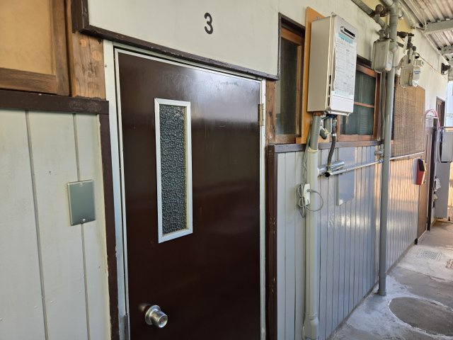 セイカ荘の玄関