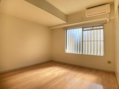  | ライヴス行徳