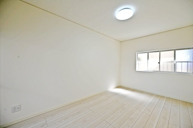 尼崎市稲葉荘4丁目中古戸建│4LDK+駐車1台可の洋室|-洋室7帖(2F)-