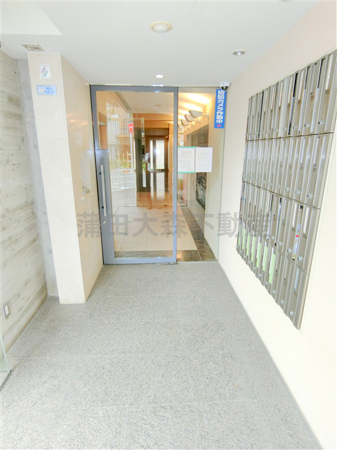 The Blue 8(ザブルーエイトのエントランス