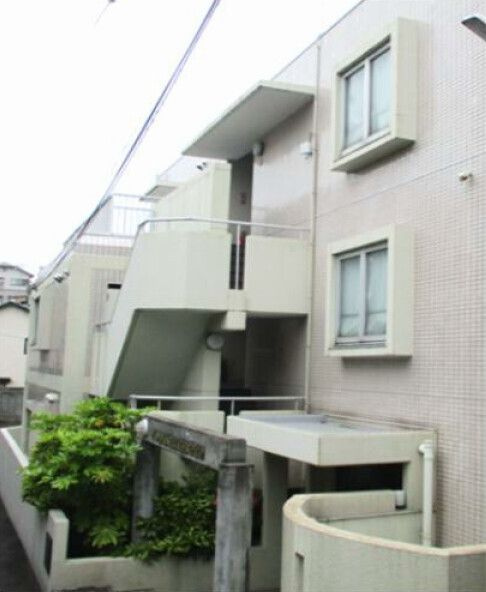クリオ横須賀壱番館の外観