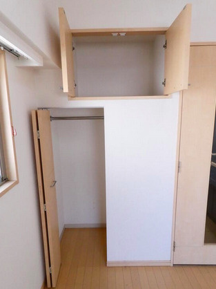 港区新橋４丁目の賃貸マンションの収納