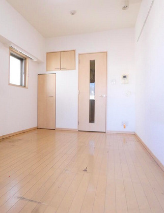 港区新橋４丁目の賃貸マンションの居間・リビング