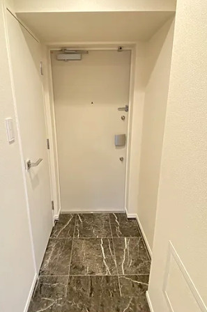 渋谷区恵比寿３丁目の賃貸マンションの玄関