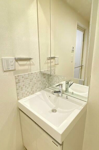 渋谷区恵比寿３丁目の賃貸マンションの独立洗面台