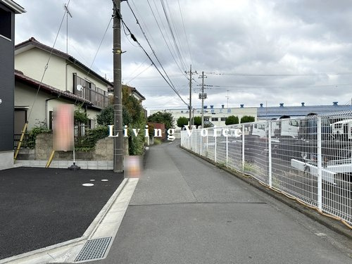 【前面道路含む現地写真】 | 【仲介手数料０円】相模原市中央区田名第142　新築一戸建て　4号棟　全4棟 | 相模原市中央区田名第142　新築一戸建て　全4棟