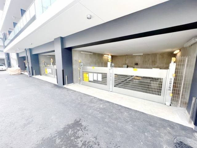 江東区古石場２丁目の賃貸マンションの駐車場