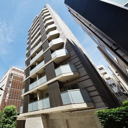 港区新橋５丁目の賃貸マンションの外観