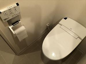 港区新橋５丁目の賃貸マンションのトイレ