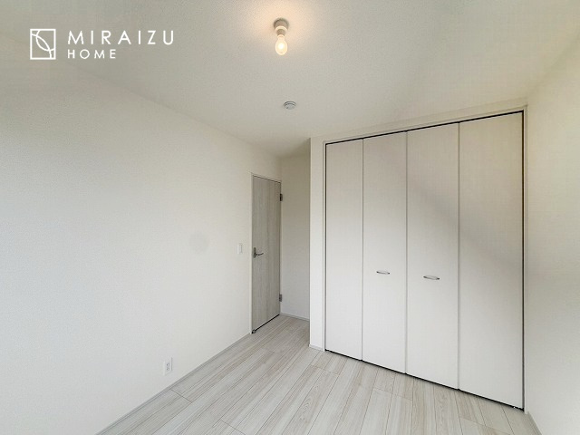 【収納】 | 日当たりの良いお家は嬉しいですよね。それぞれ価値観が分かれる箇所です、実際に内覧して日当たりの心地よさをご体感下さいね♪