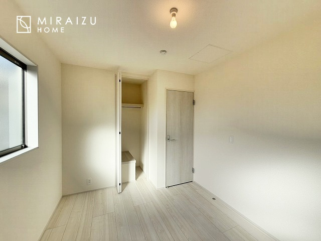 【寝室】 | 暮らしやすさを考えたプランで快適な現地ロケーションを実現。安らぎに満たされる、ゆとりのある日々を過ごせます♪