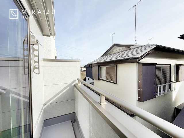 【バルコニー】 | 暮らしやすさを考えたプランで快適な現地ロケーションを実現。安らぎに満たされる、ゆとりのある日々を過ごせます♪