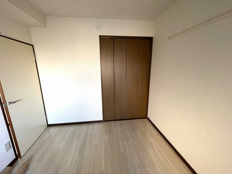 川崎市麻生区千代ケ丘１丁目の賃貸マンションの居間・リビング