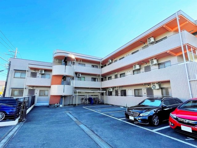 川崎市麻生区千代ケ丘１丁目の賃貸マンションの駐車場