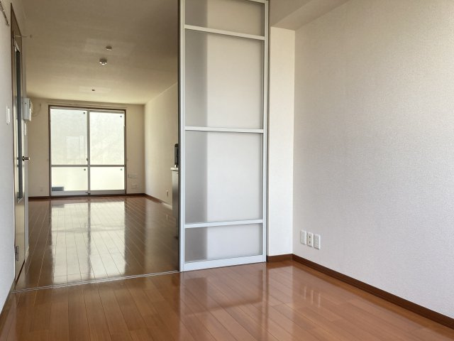 APRICOT GARDENの洋室|入居中の為内観写真は全て同タイプ別部屋のものです。