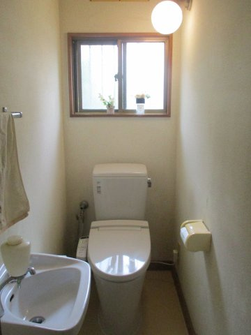 倉敷市日吉町　中古戸建てのトイレ|トイレもきれいです